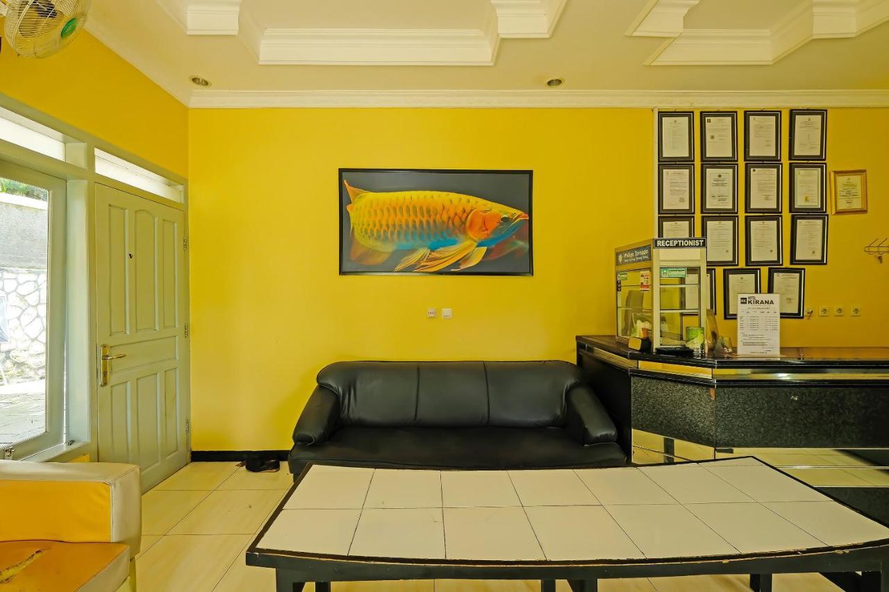 Oyo 92483 Hotel Kirana Salatiga Dış mekan fotoğraf