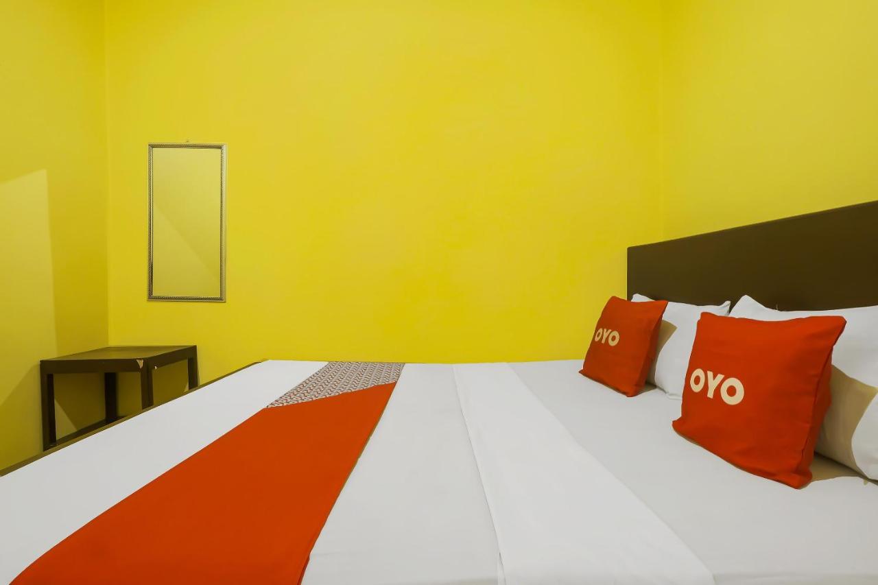 Oyo 92483 Hotel Kirana Salatiga Dış mekan fotoğraf